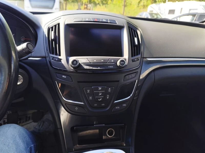 Opel Insignia 2.0 CDTI/Ecotec Facelift/Navigation , снимка 9 - Автомобили и джипове - 51970992