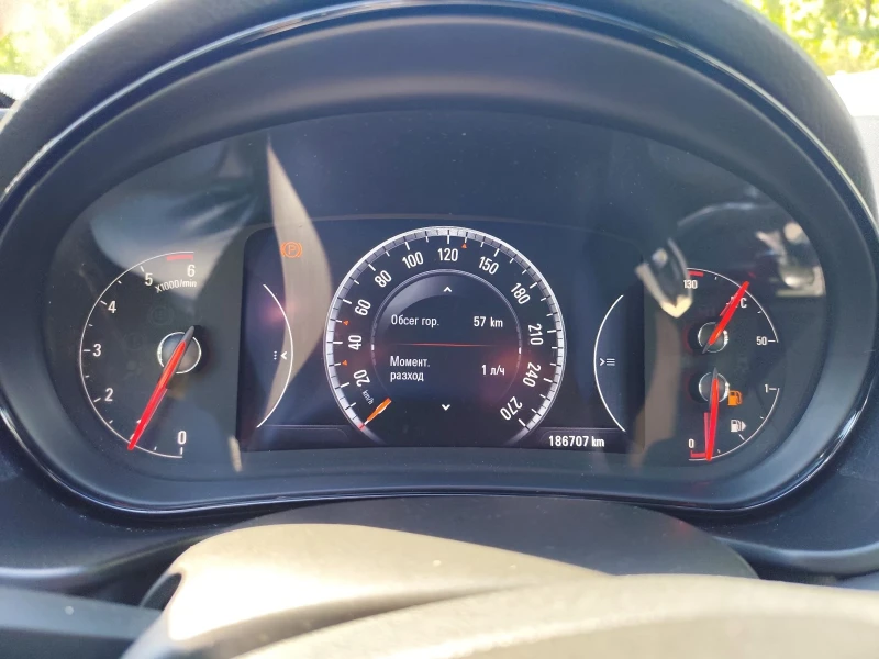 Opel Insignia 2.0 CDTI/Ecotec Facelift/Navigation , снимка 10 - Автомобили и джипове - 51970992