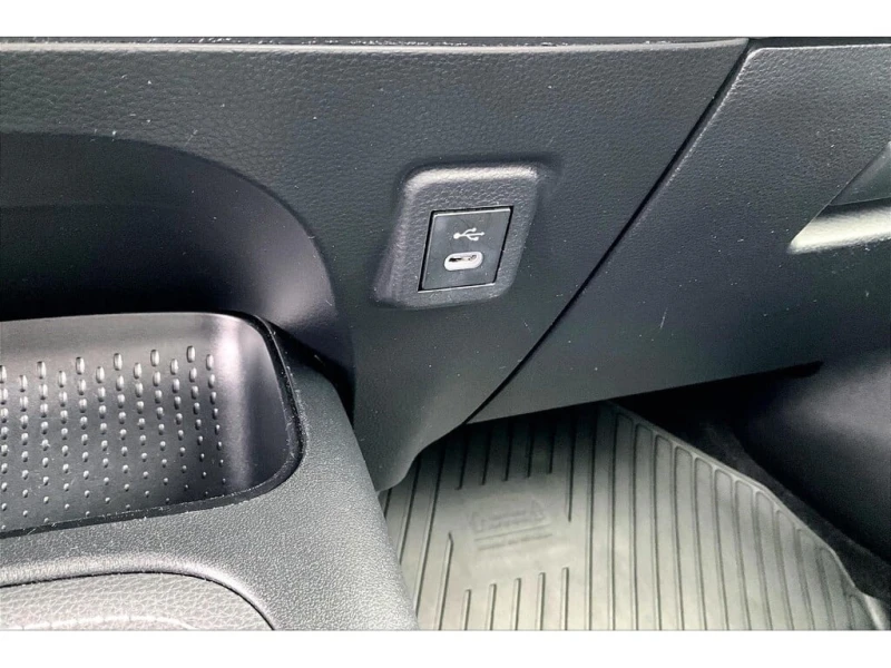 Toyota Corolla * Backup Camera | CarPlay | Great Value | SiriusXM, снимка 15 - Автомобили и джипове - 52926622