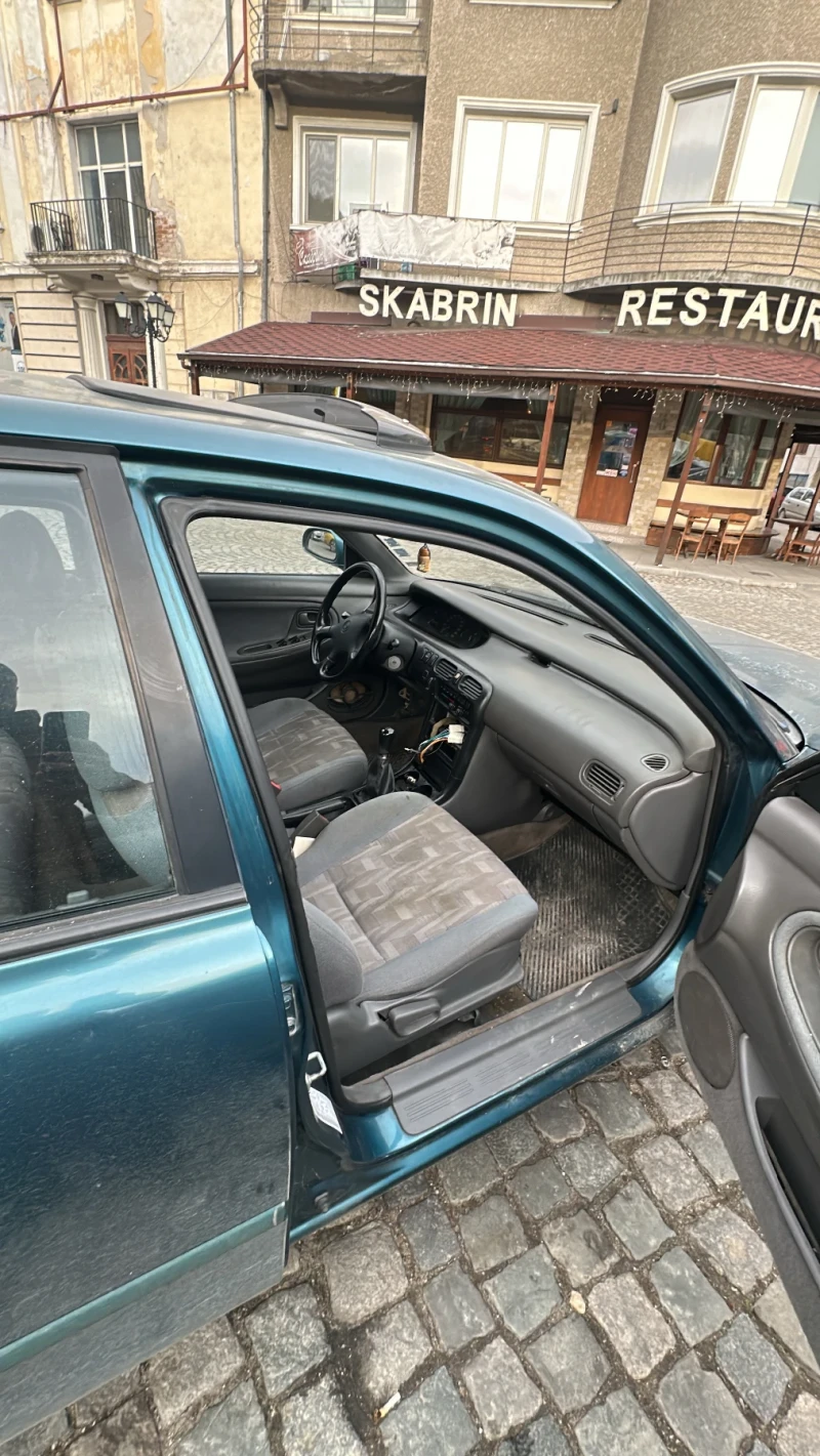 Mazda 626, снимка 6 - Автомобили и джипове - 53023651