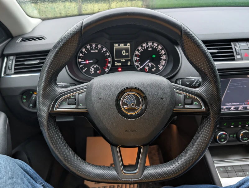Skoda Octavia 2.0TDI 150кс.* DSG6* Подгрев* Темпомат* Гаранция, снимка 10 - Автомобили и джипове - 53476382