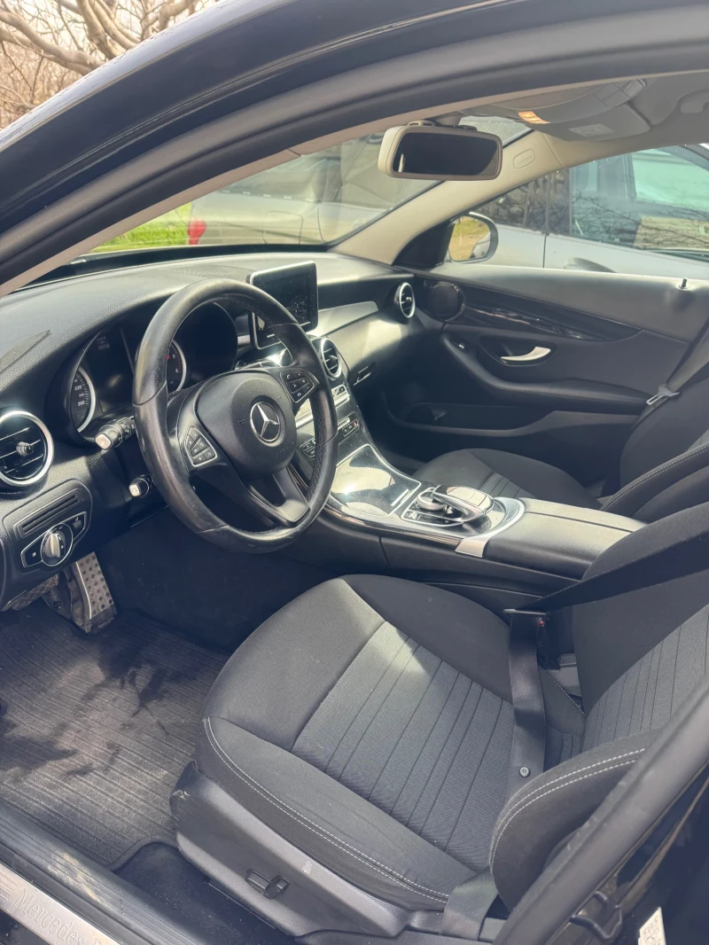Mercedes-Benz C 220, снимка 6 - Автомобили и джипове - 53495252