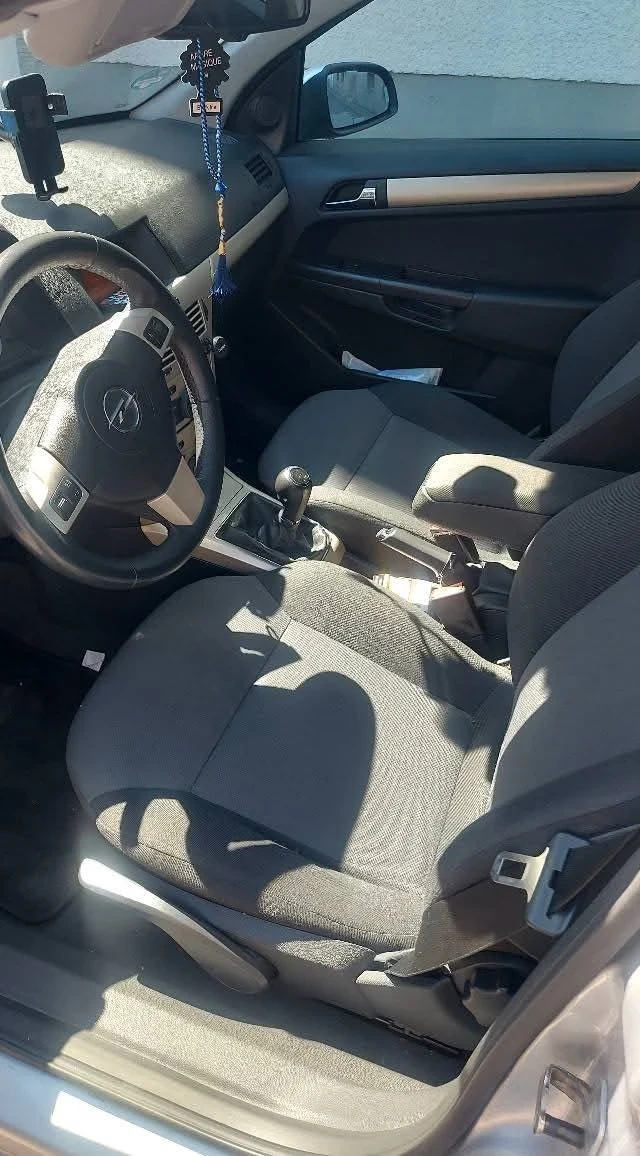 Opel Astra, снимка 7 - Автомобили и джипове - 52872369