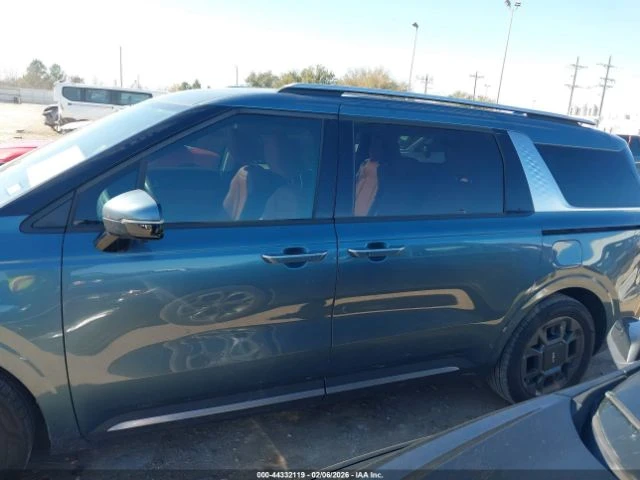 Kia Carnival MPV SX, снимка 15 - Автомобили и джипове - 53692310