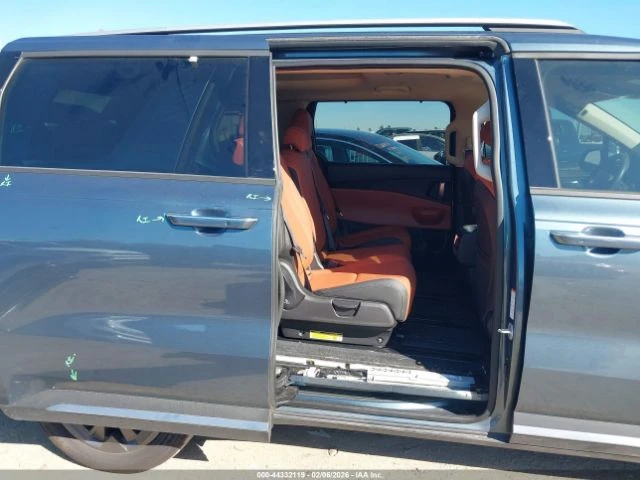 Kia Carnival MPV SX, снимка 8 - Автомобили и джипове - 53692310