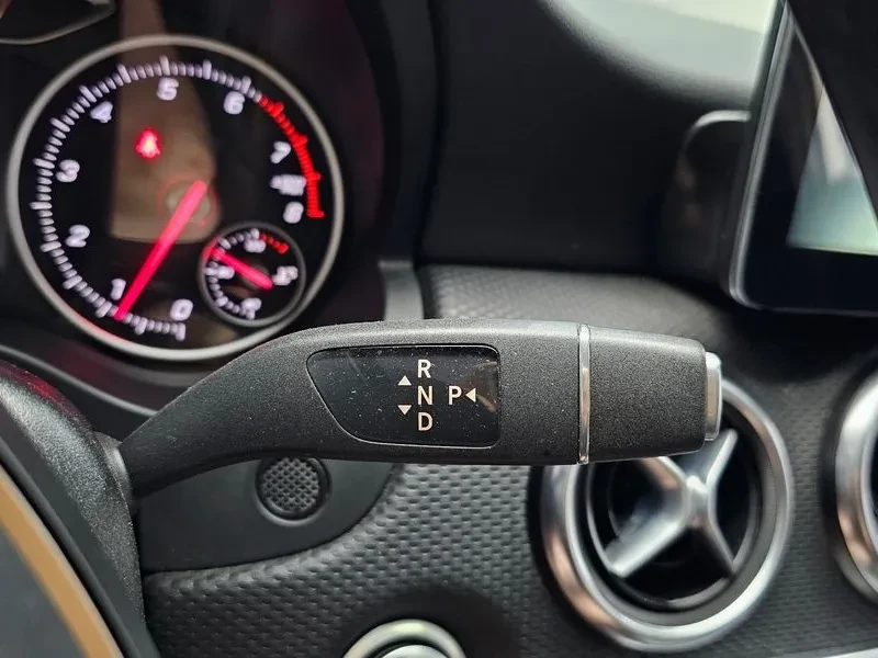 Mercedes-Benz A 200 W176, снимка 9 - Автомобили и джипове - 55830043