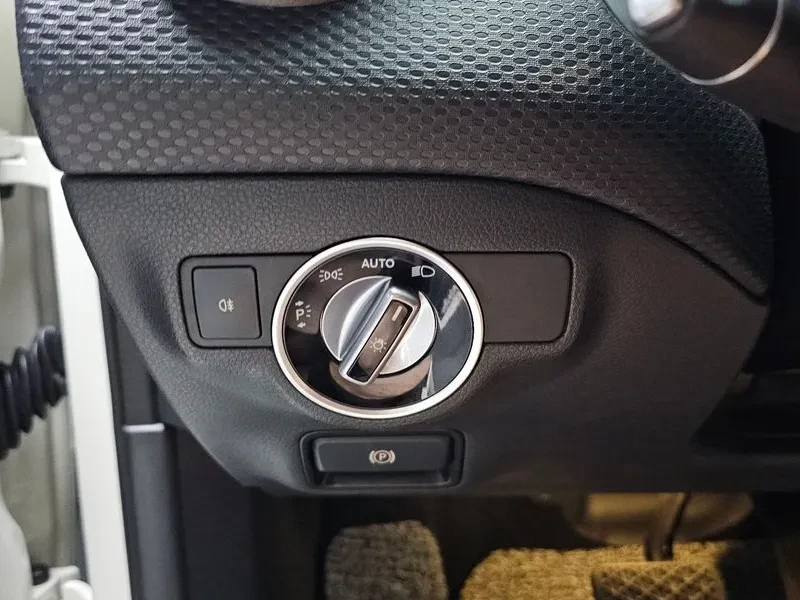 Mercedes-Benz A 200 W176, снимка 17 - Автомобили и джипове - 55830043