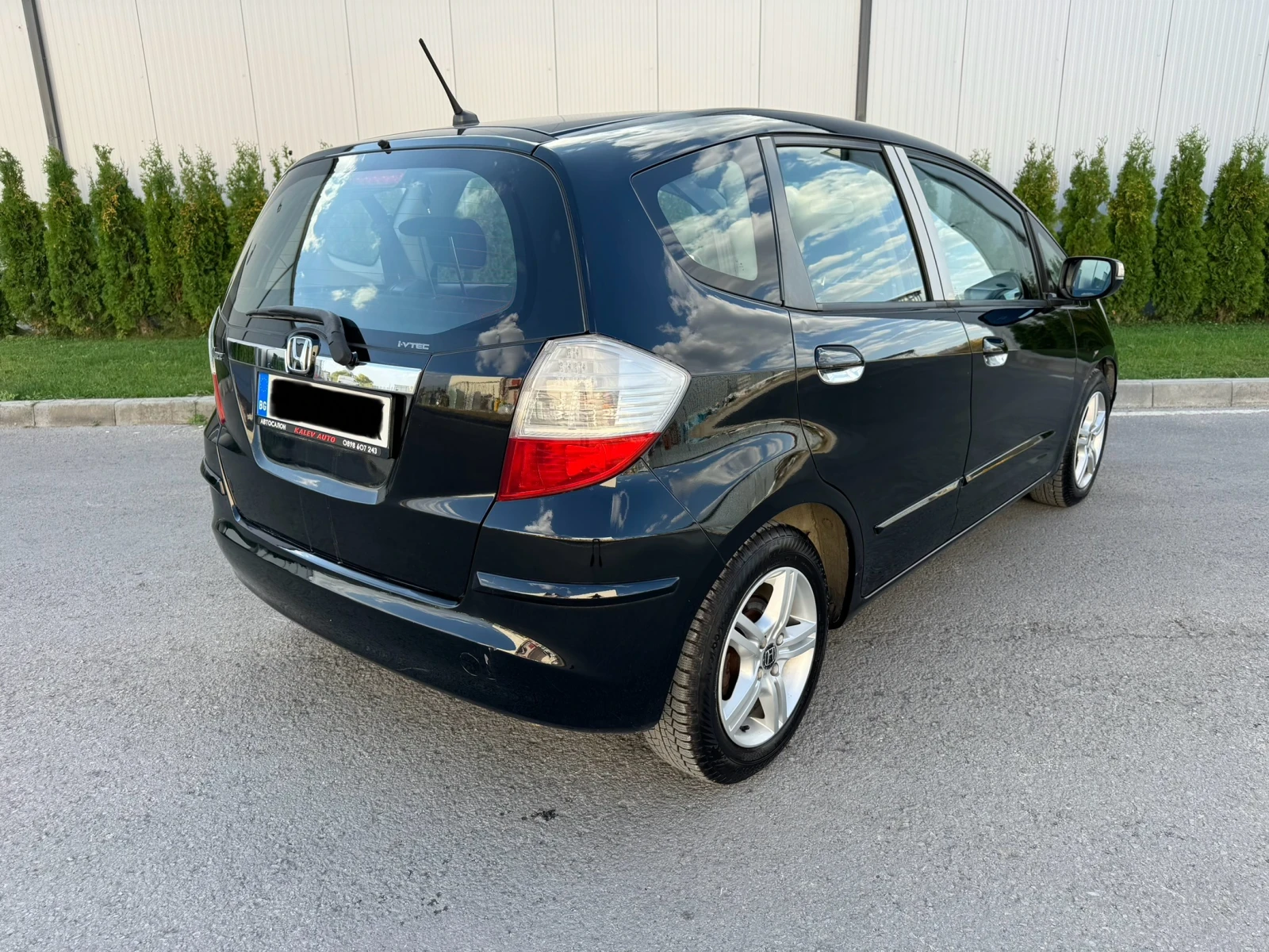 Honda Jazz 1.4i-VTEC 100к.с/Регистрирана/Обслужена/ШВЕЙЦАРИЯ! - изображение 5