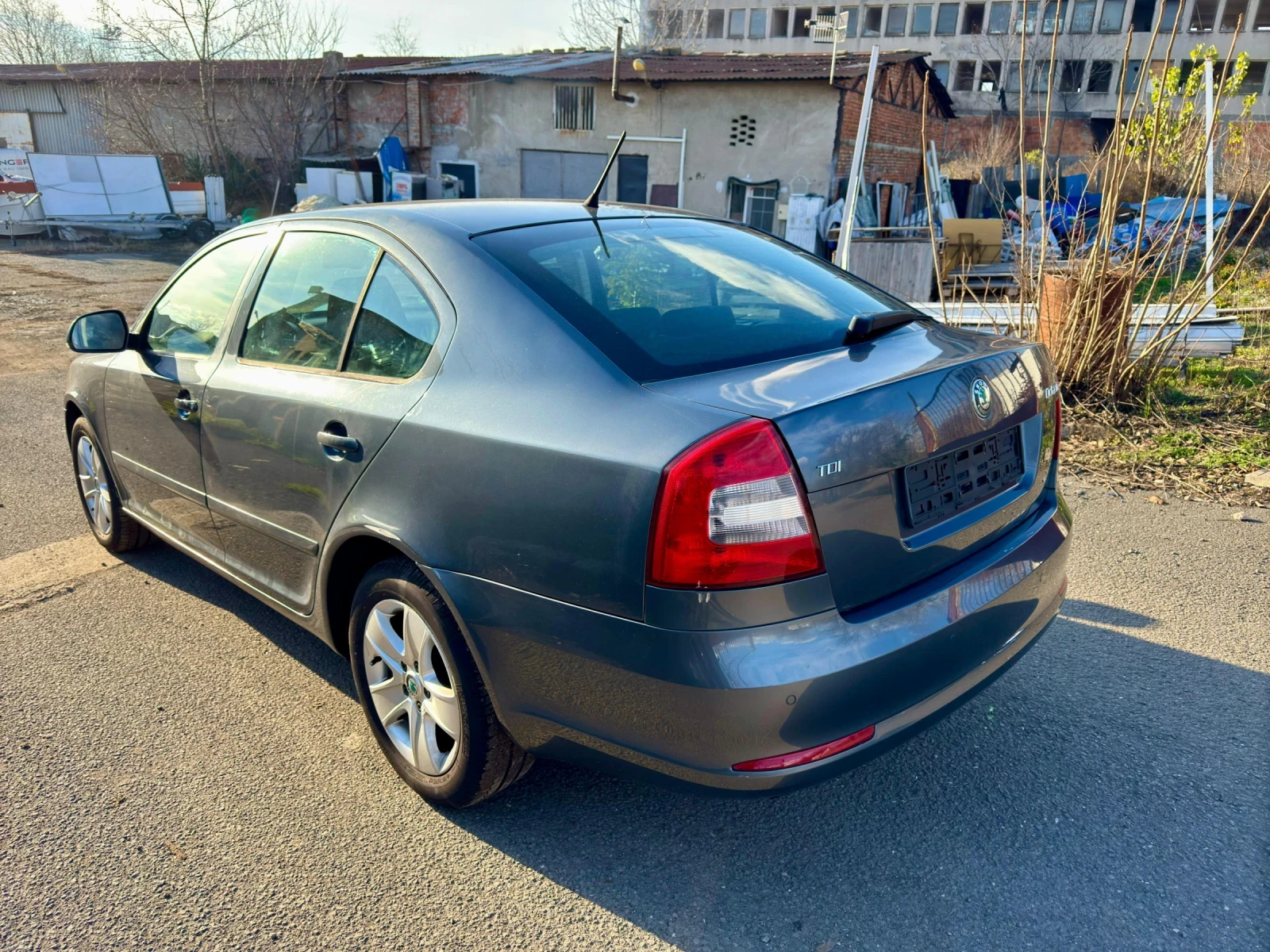 Skoda Octavia 1.6тди - изображение 8