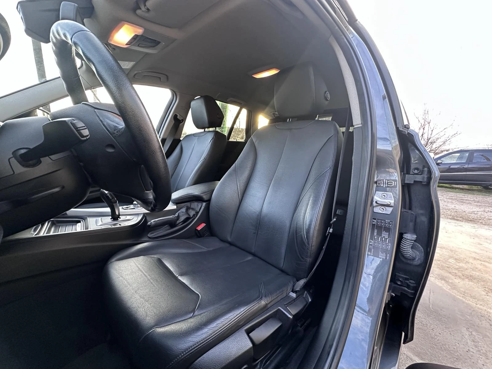 BMW 320 Кожа Подгрев Distronic Лизинг | Mobile.bg — изображение 13