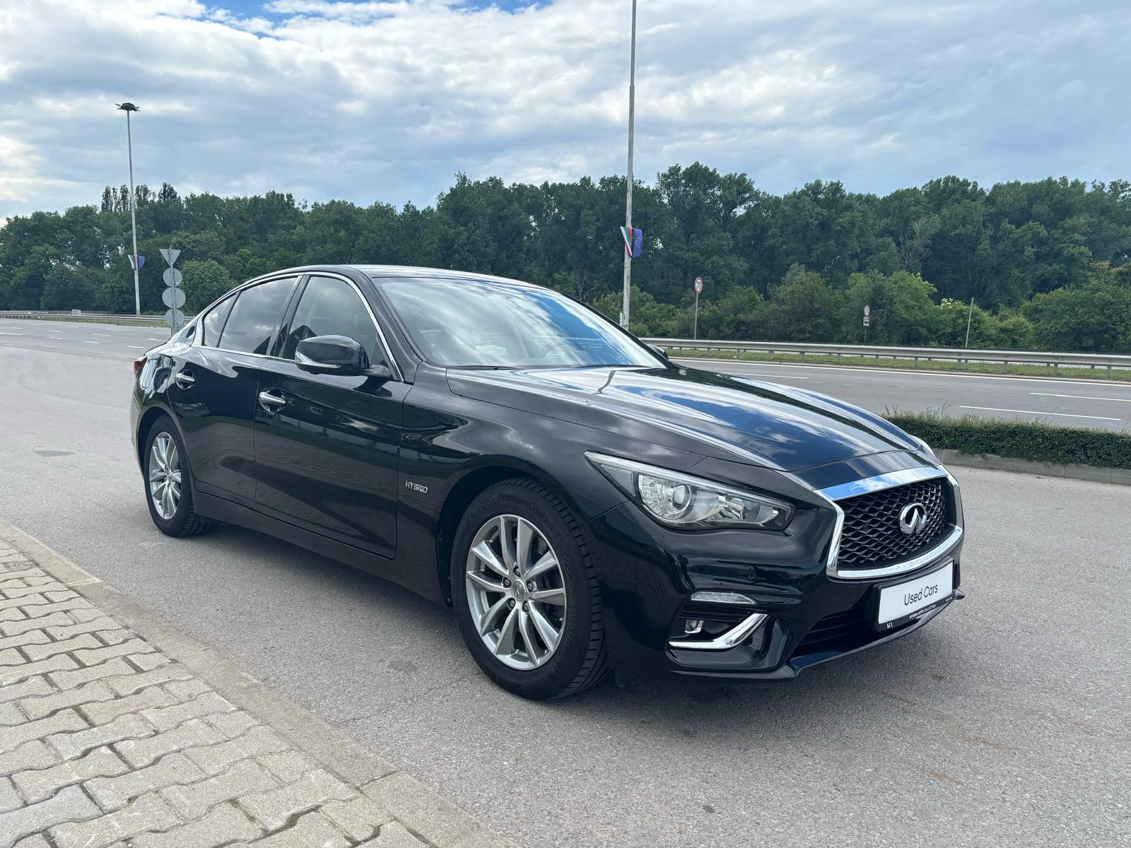 Infiniti Q50 HYBIRD AWD 3.5  - изображение 2