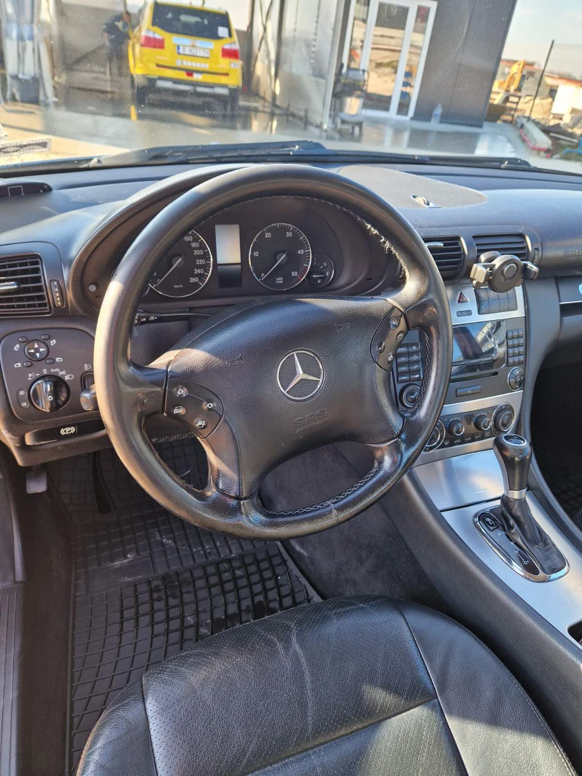 Mercedes-Benz C 220  - изображение 7