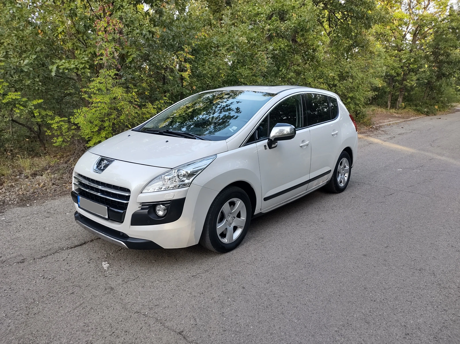 Peugeot 3008 hybrid4 - изображение 3