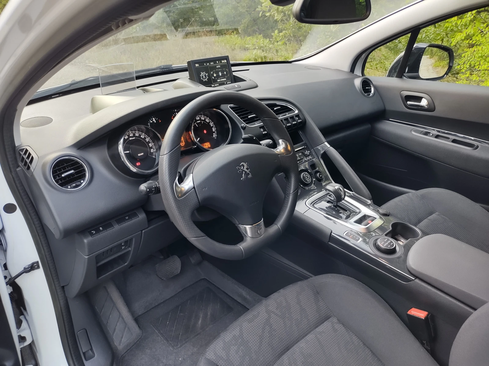 Peugeot 3008 hybrid4 - изображение 5
