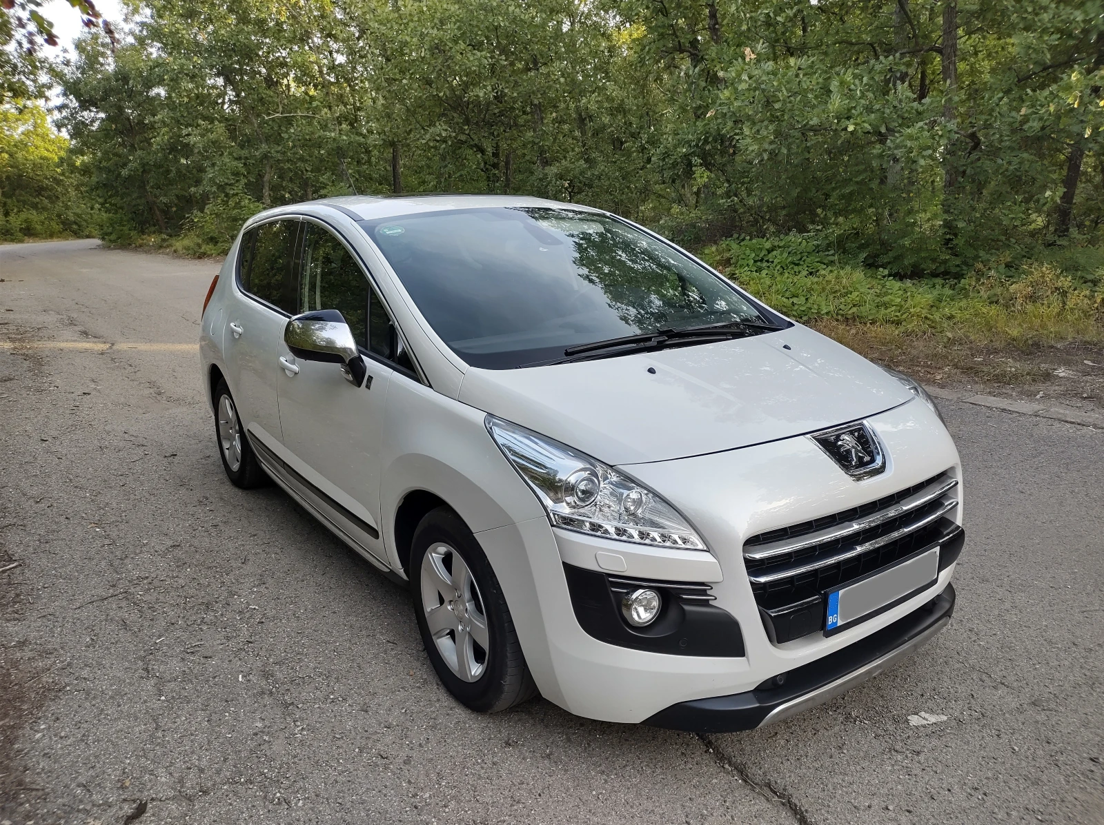 Peugeot 3008 hybrid4 - изображение 2