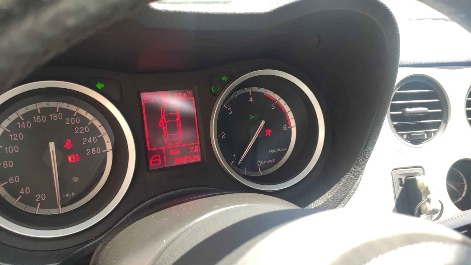 Alfa Romeo 159 JTDm - изображение 6
