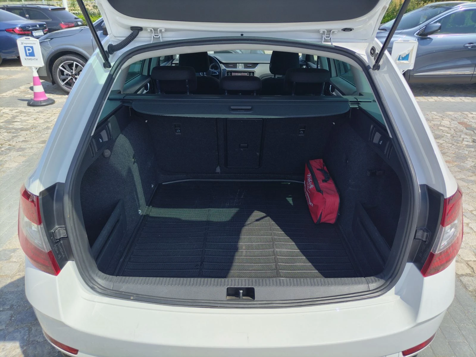 Skoda Octavia 2.0TDI 150�.�. 4X4 | Mobile.bg � ����������� 14