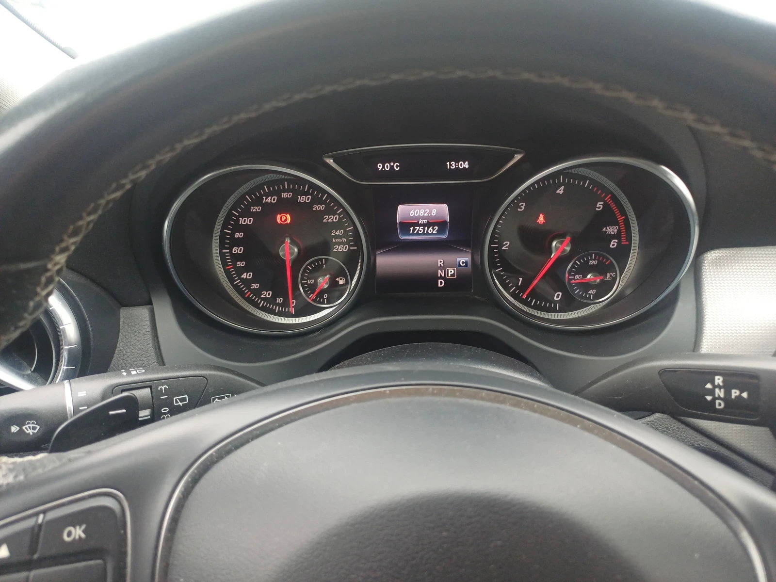 Mercedes-Benz CLA 200 220D, снимка 15 - Автомобили и джипове - 53964370