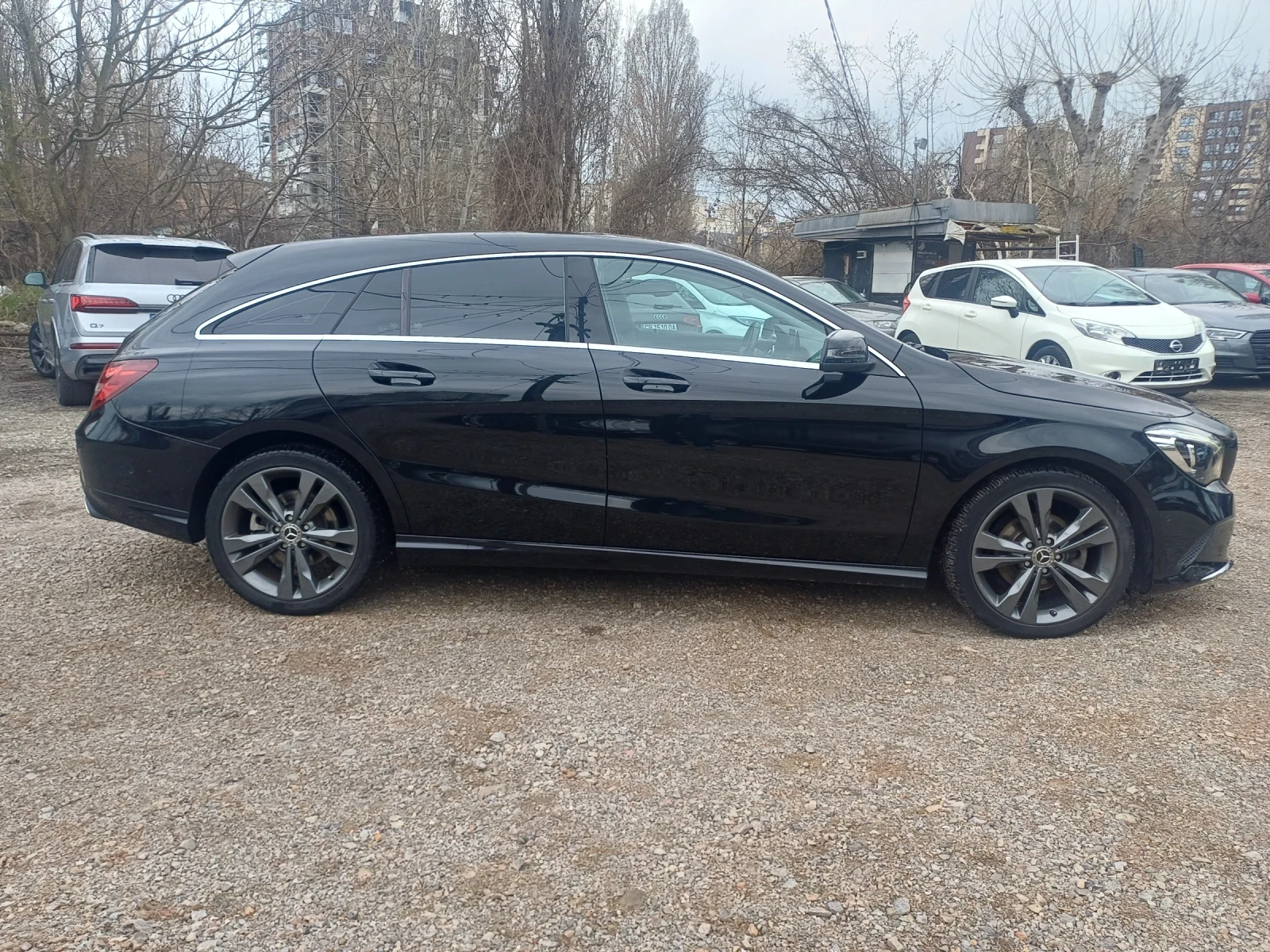 Mercedes-Benz CLA 200 220D, снимка 4 - Автомобили и джипове - 53964370