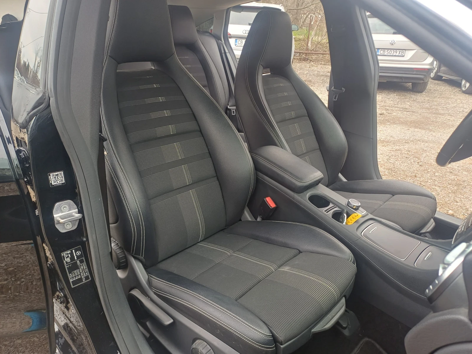 Mercedes-Benz CLA 200 220D, снимка 12 - Автомобили и джипове - 53964370
