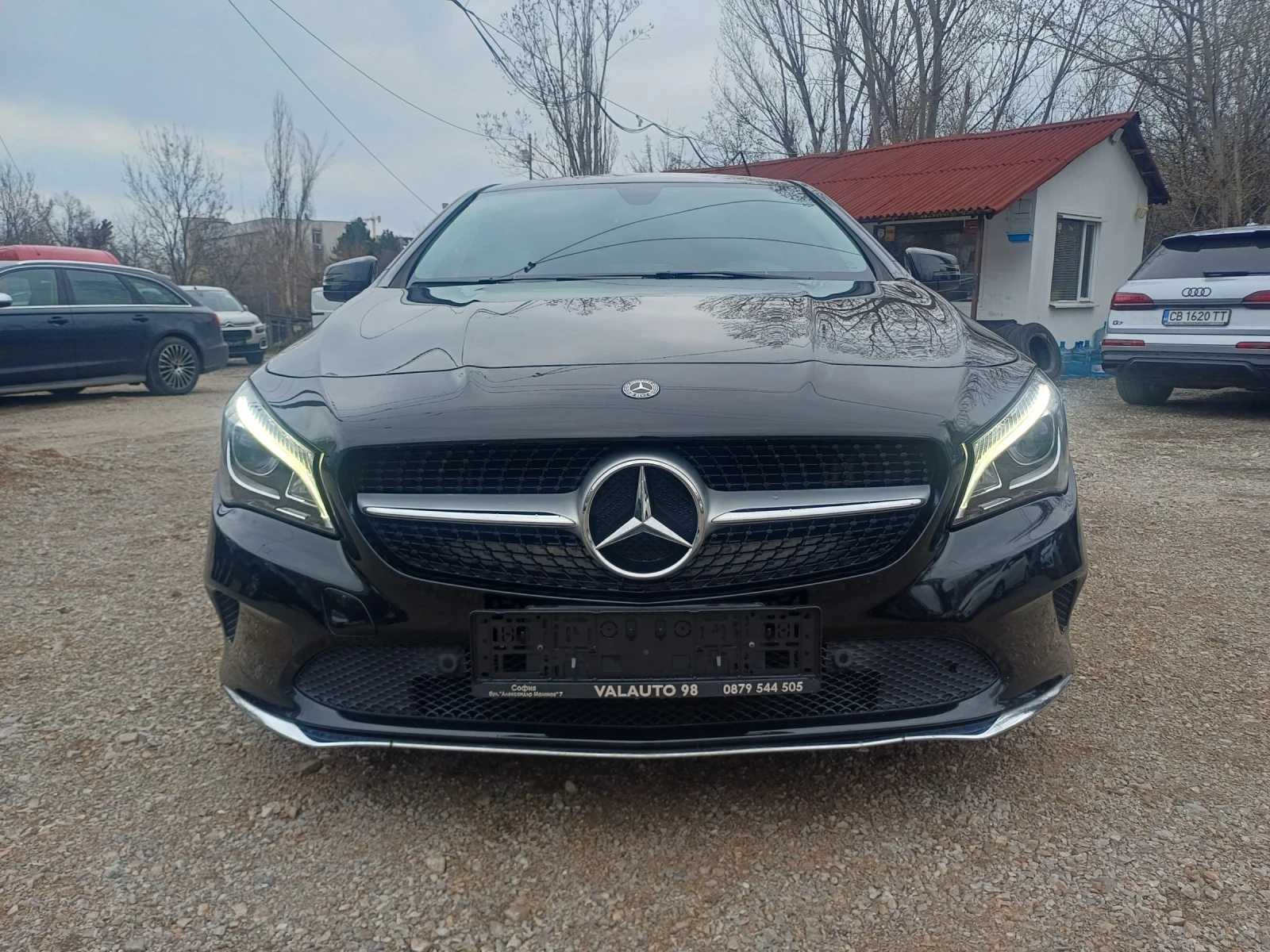 Mercedes-Benz CLA 200 220D, снимка 2 - Автомобили и джипове - 53964370