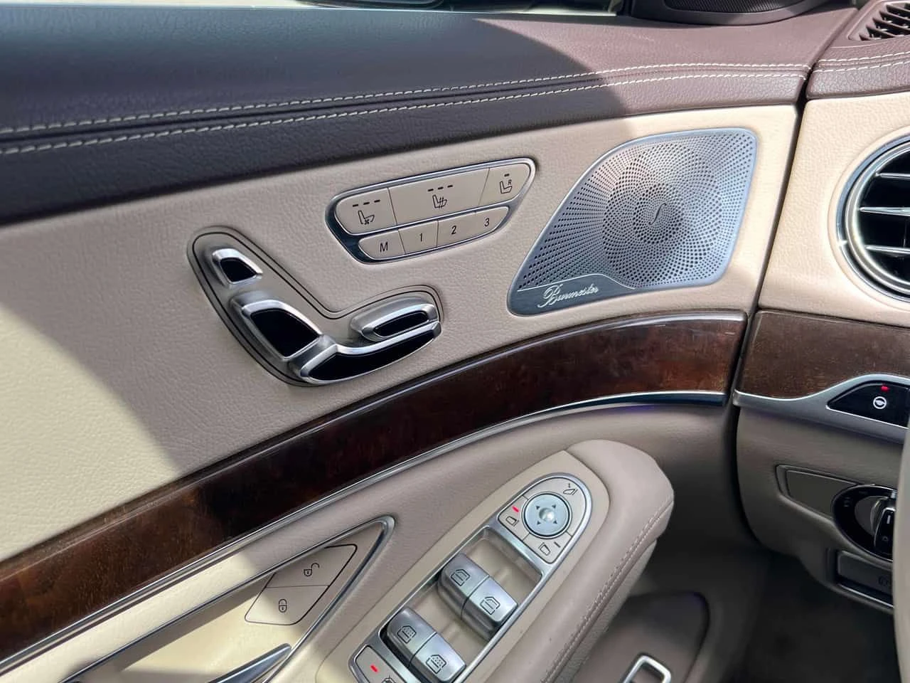 Mercedes-Benz S 550 * CARFAX * АМГ ПАКЕТ * МАСАЖИ, снимка 14 - Автомобили и джипове - 54070777