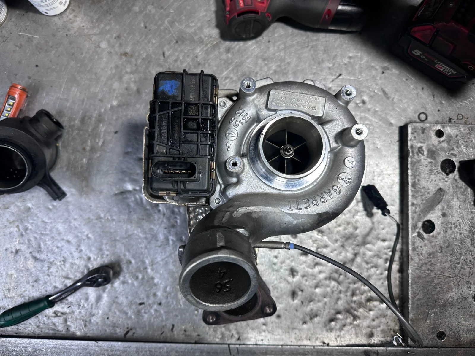 Audi A5 3.0 TDI 245 S-line, снимка 14 - Автомобили и джипове - 54088443