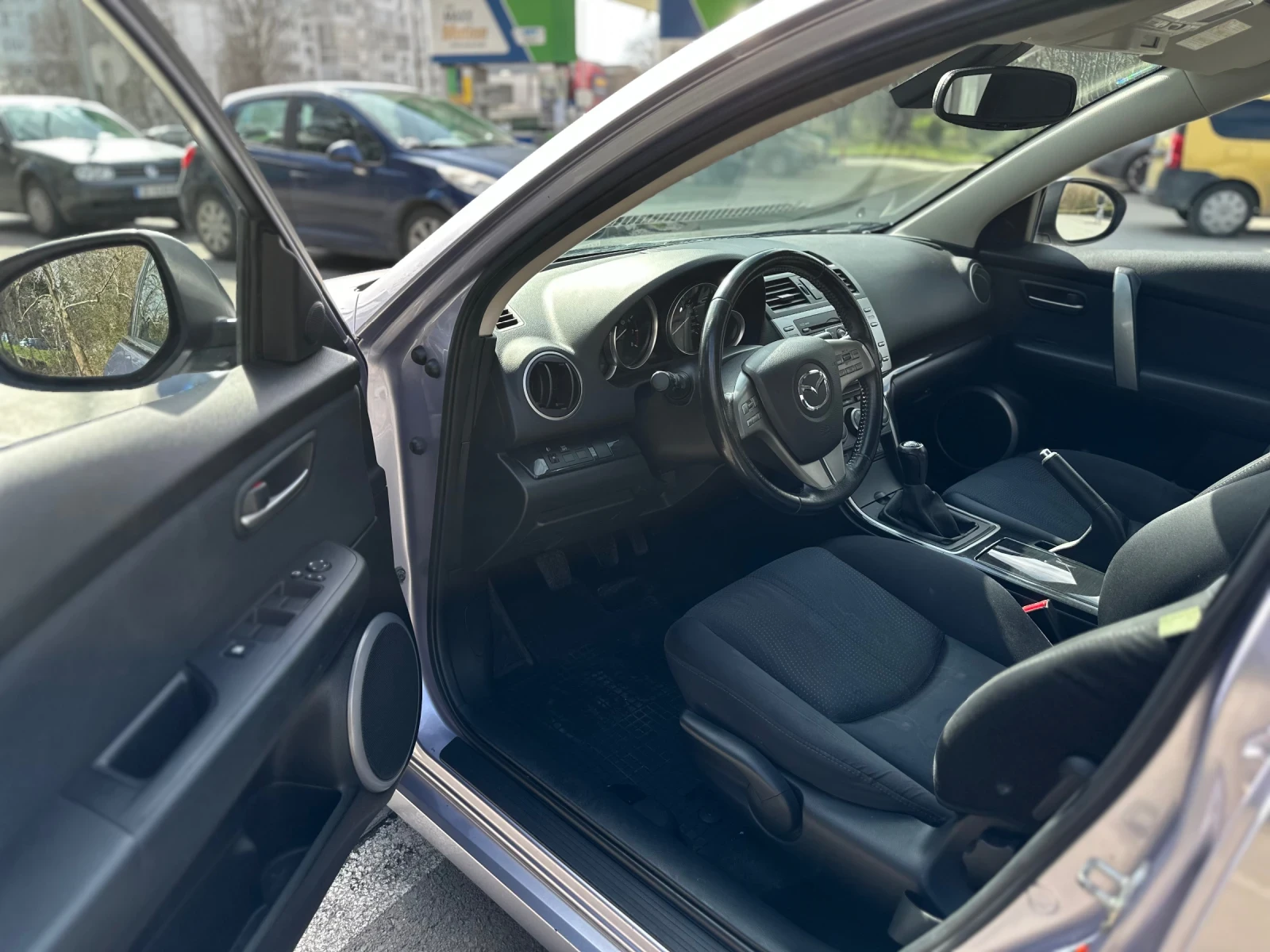 Mazda 6 2.0 бензин , снимка 7 - Автомобили и джипове - 54668737