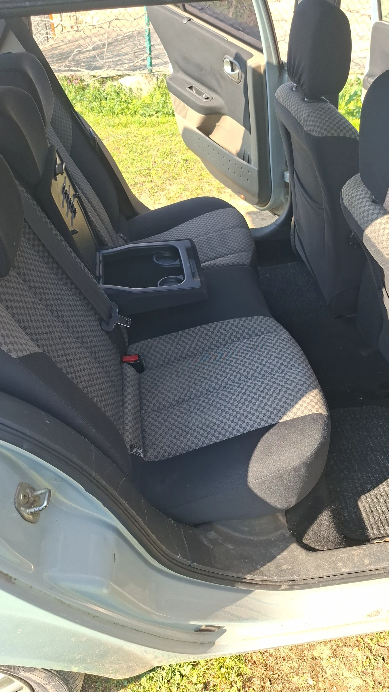 Renault Megane 1.9 dci, снимка 9 - Автомобили и джипове - 54825594