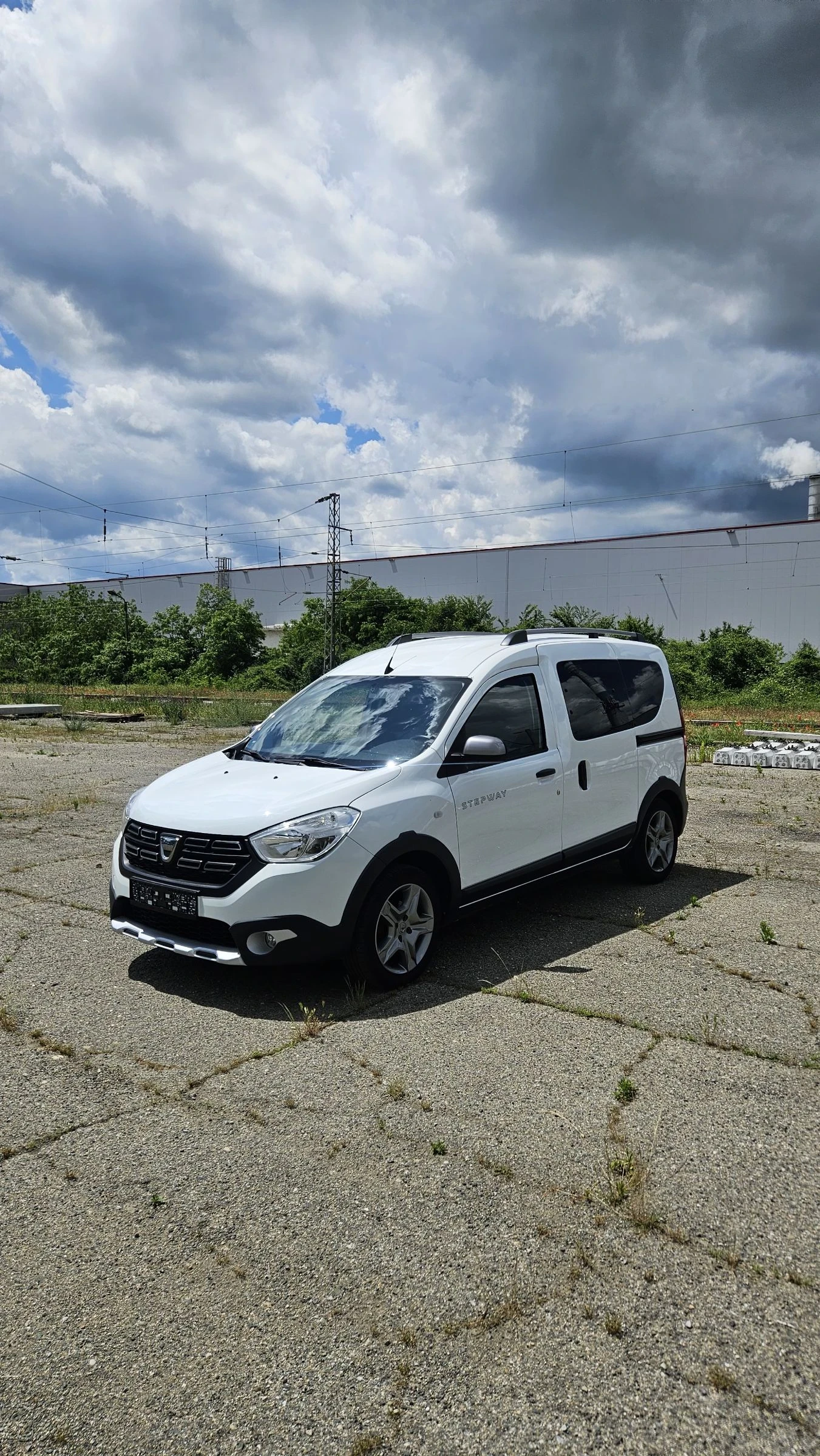 Dacia Dokker 1.6 SCe / Фабрична Газ