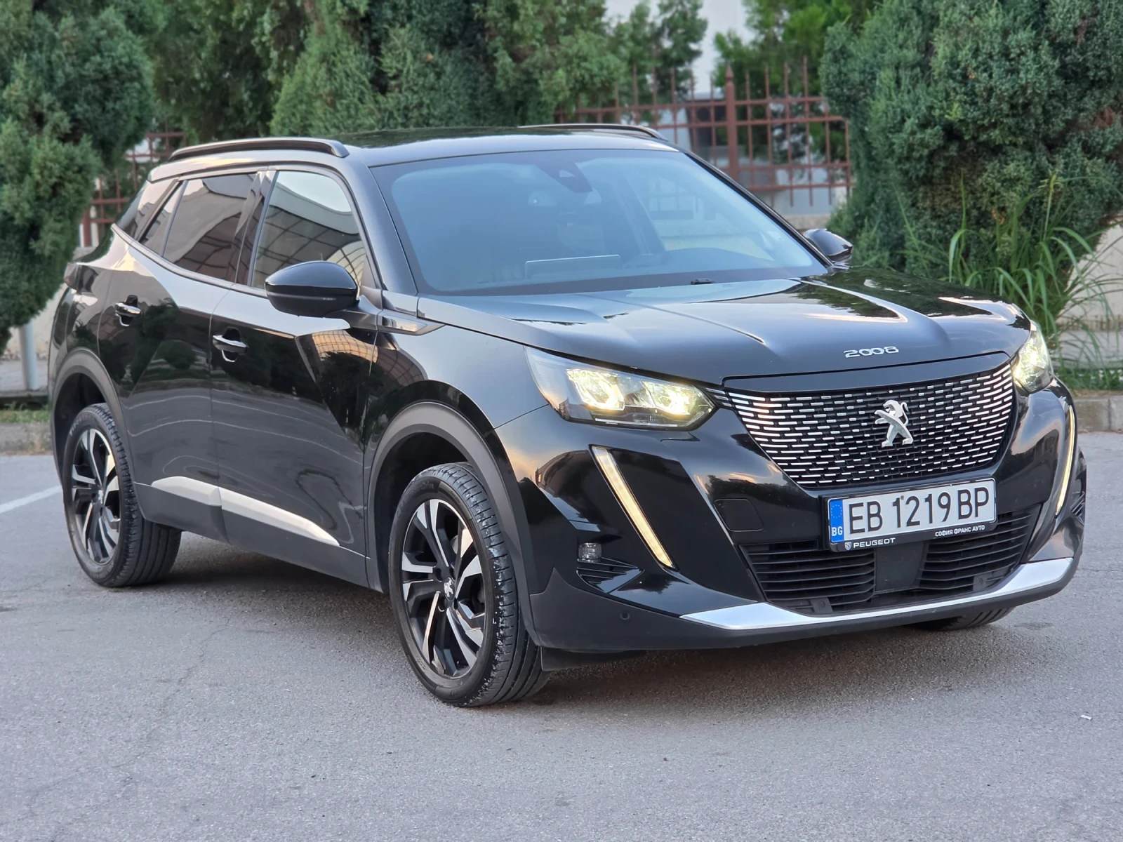 Peugeot 2008 1.5HDI 110hp * КЛИМАТРОНИК * НАВИ * EURO 6D * , снимка 4 - Автомобили и джипове - 55063411