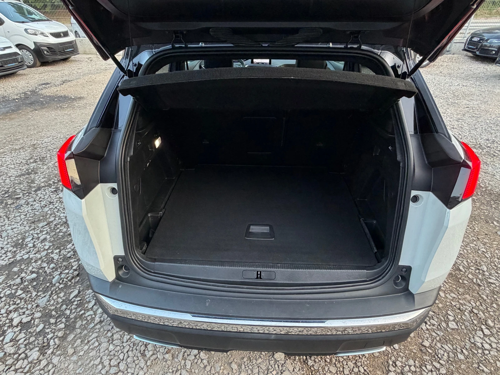 Peugeot 3008 1.5HDI* GT-LINE* Full* EA8, снимка 7 - Автомобили и джипове - 55179944