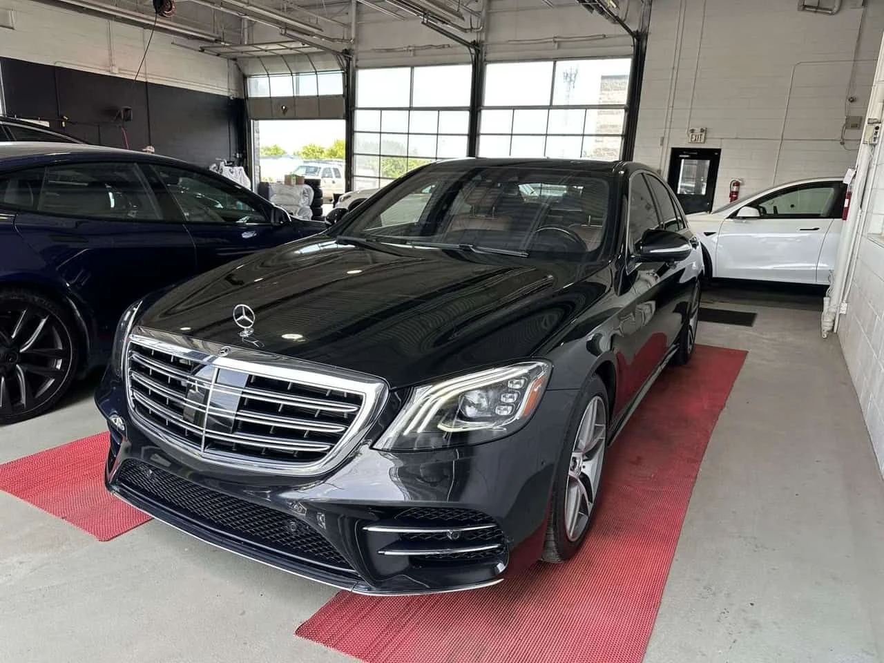 Mercedes-Benz S 560 * 4.0 V8 * Фиксирана цена до България * CARFAX * , снимка 3 - Автомобили и джипове - 55571738
