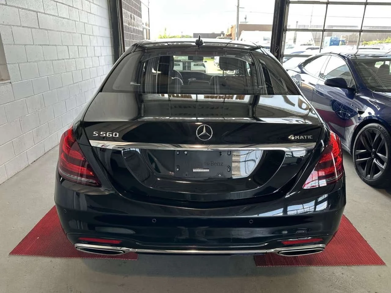 Mercedes-Benz S 560 * 4.0 V8 * Фиксирана цена до България * CARFAX * , снимка 6 - Автомобили и джипове - 55571738