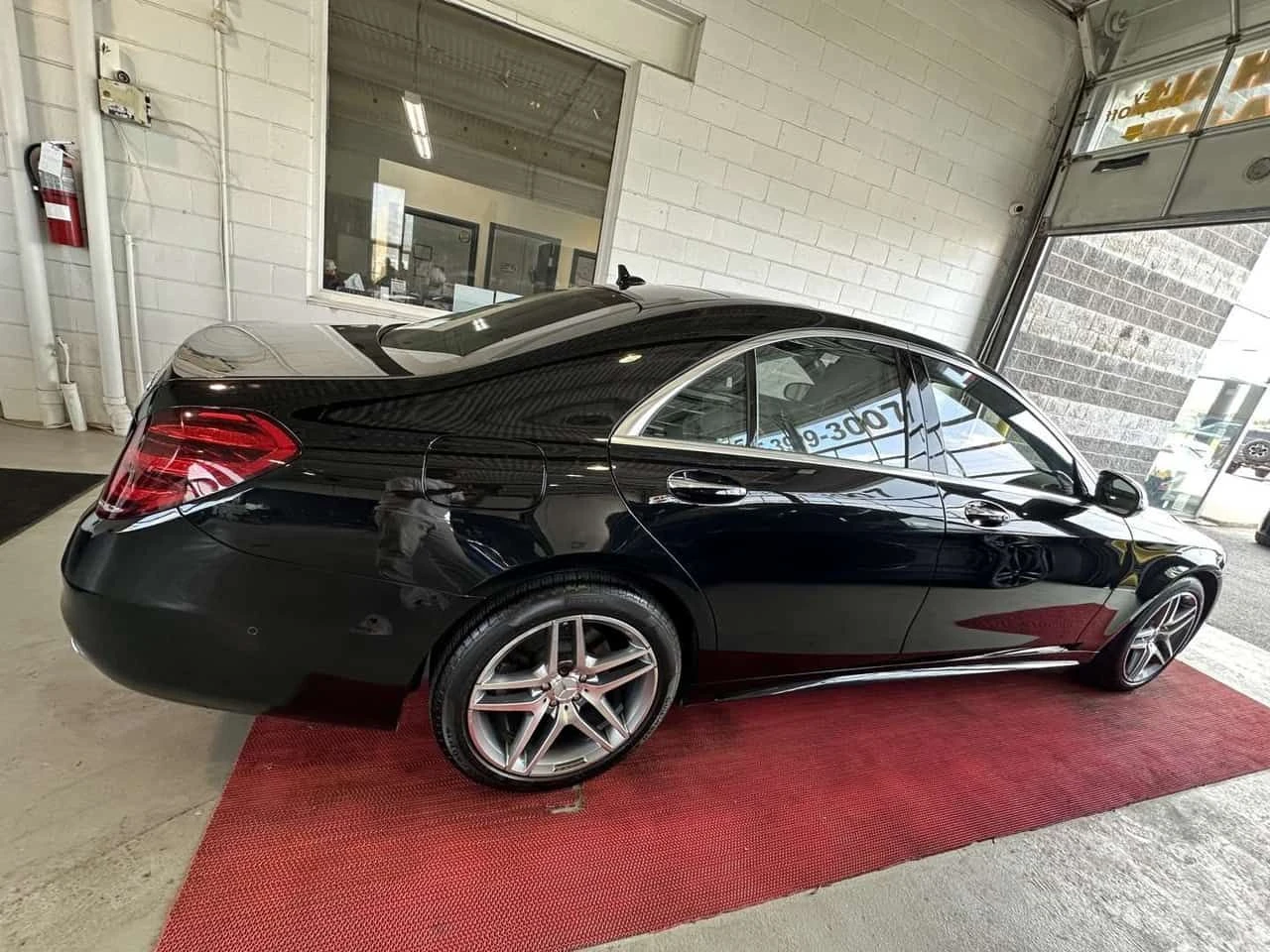 Mercedes-Benz S 560 * 4.0 V8 * Фиксирана цена до България * CARFAX * , снимка 9 - Автомобили и джипове - 55571738