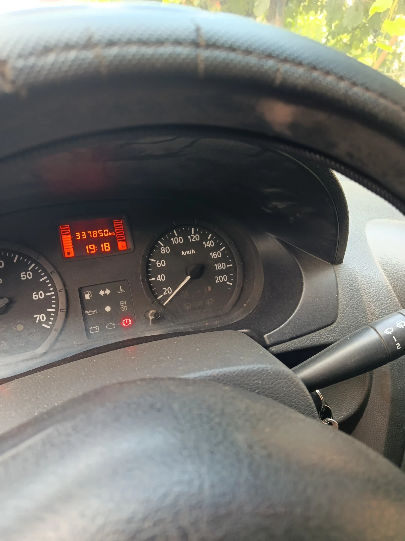 Dacia Logan, снимка 7 - Автомобили и джипове - 55678971
