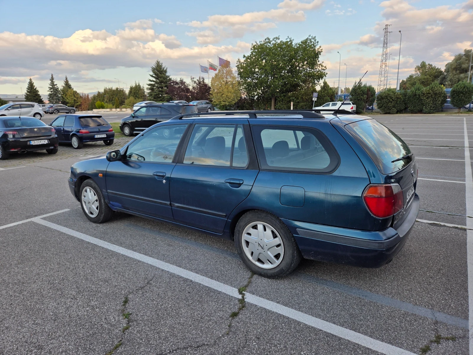 Nissan Primera, снимка 5 - Автомобили и джипове - 56073687