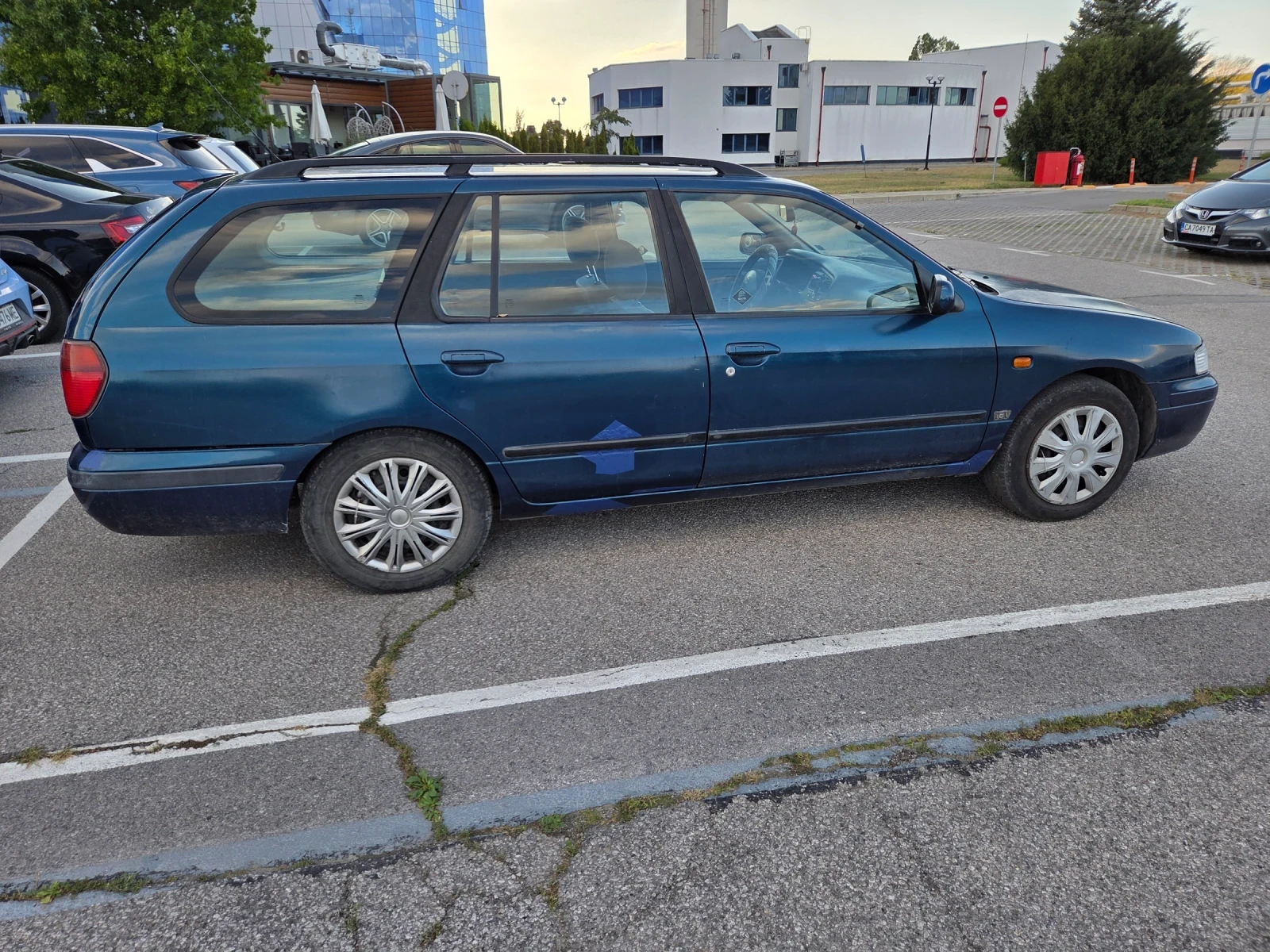 Nissan Primera, снимка 3 - Автомобили и джипове - 56073687