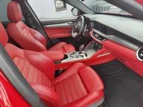Alfa Romeo Stelvio 2021 Q4* TI* AWD* DIS* SPORT PK* PANO* КРАЙНА ЦЕНА, снимка 16