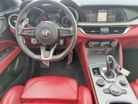 Alfa Romeo Stelvio 2021 Q4* TI* AWD* DIS* SPORT PK* PANO* КРАЙНА ЦЕНА, снимка 9