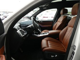 BMW X7 *40d*M-SPORT*PANO*, снимка 9 - Автомобили и джипове - 45095168