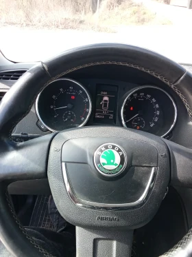 Skoda Yeti, снимка 12 - Автомобили и джипове - 53431135