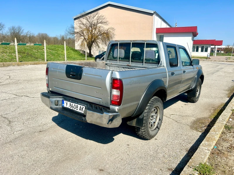 Nissan Navara, снимка 4 - Автомобили и джипове - 49583446