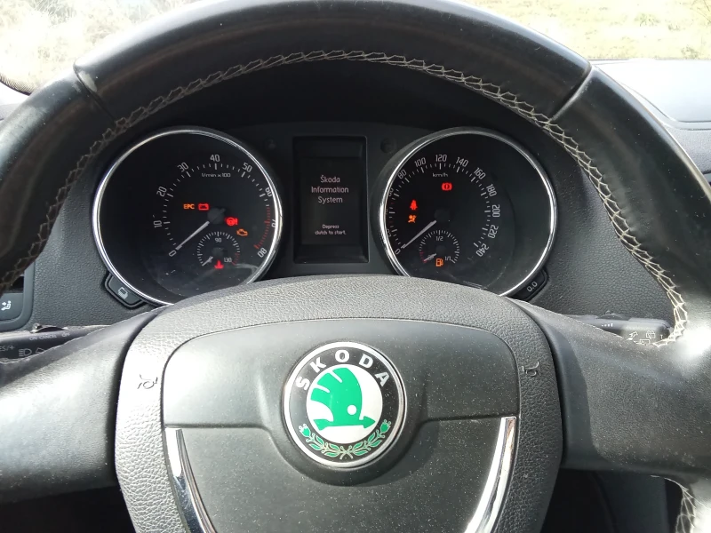 Skoda Yeti, снимка 8 - Автомобили и джипове - 52964879