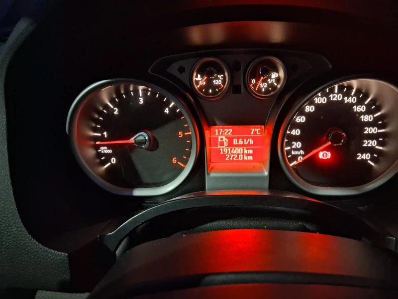 Ford Kuga  2.0TDci 136HP, снимка 9 - Автомобили и джипове - 52712819