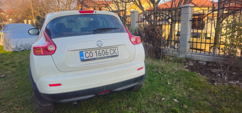 Nissan Juke, снимка 5 - Автомобили и джипове - 52858913