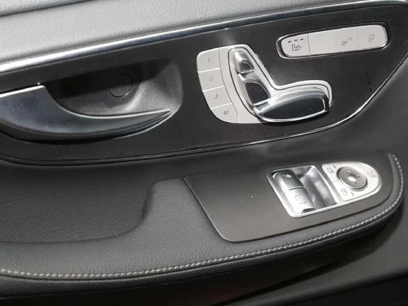 Mercedes-Benz EQV 300 Long = Avantgarde = Airmatic Гаранция  - изображение 4