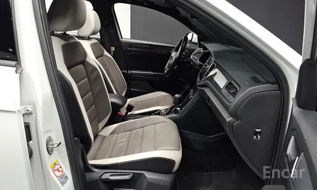 VW T-Roc 2.0TDI | PRESTIGE | BLIND SPOT | CAMERA | , снимка 11 - Автомобили и джипове - 55597585