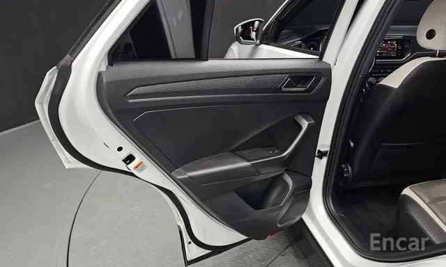VW T-Roc 2.0TDI | PRESTIGE | BLIND SPOT | CAMERA | , снимка 14 - Автомобили и джипове - 55597585