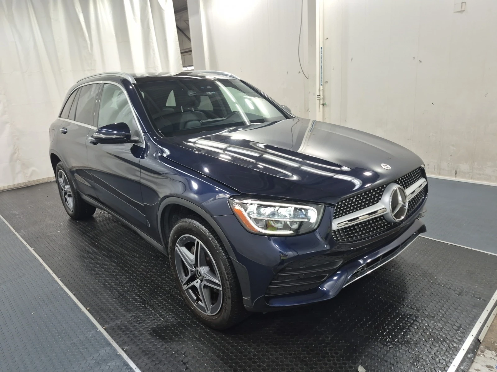Mercedes-Benz GLC 300 * * CARFAX * * АВТО КРЕДИТ * *  - изображение 2
